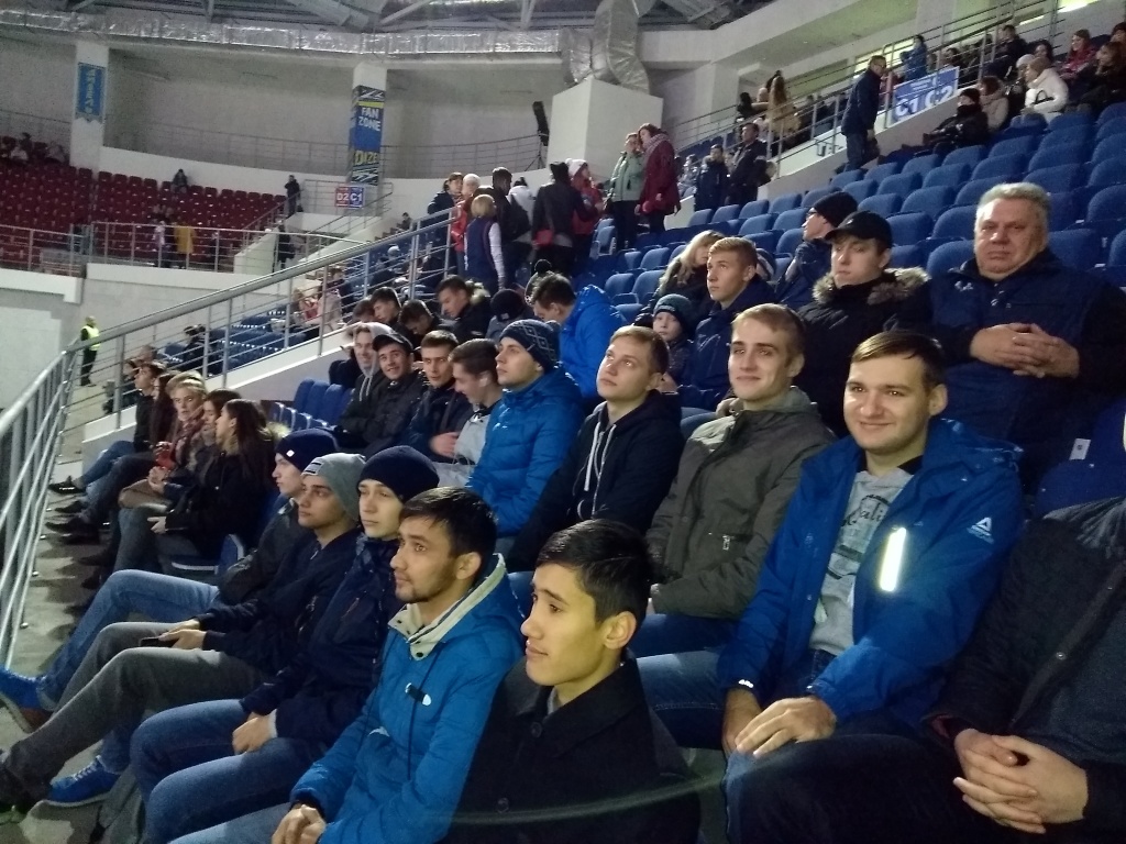 Товарищеский хоккейный матч